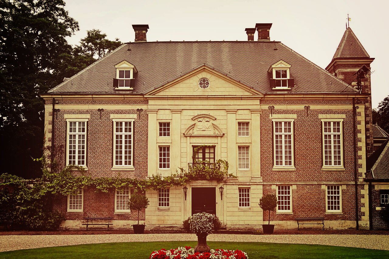 cropped-House06.jpg